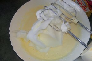 Desert cheesecake cu aroma de vanilie