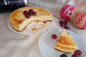 Desert cheesecake cu aroma de vanilie
