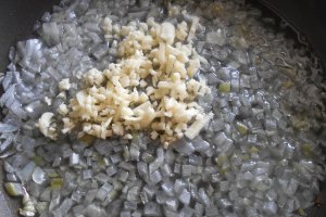 Ciorba de fasole verde, cu smantana si afumatura