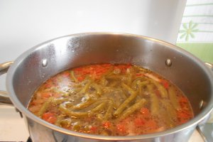 Ciorba de fasole verde, cu smantana si afumatura