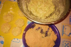 Chiftelute de dovlecei cu branza