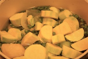 Supa crema de mazare cu dovlecei