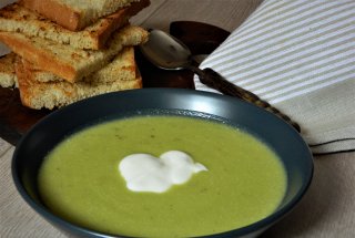 Supa crema de mazare cu dovlecei