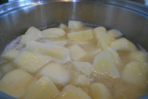Mancarica de cartofi, cu piept afumat de porc