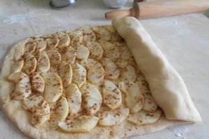 Desert gogosi melc, cu mere si scortisoara
