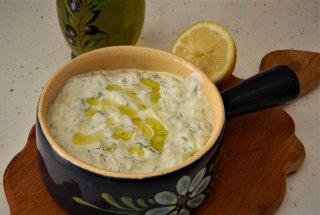 Sos tzatziki