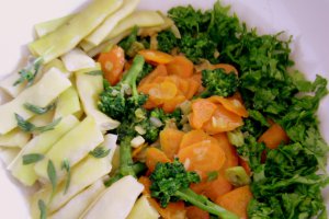 Salata picanta cu broccoli