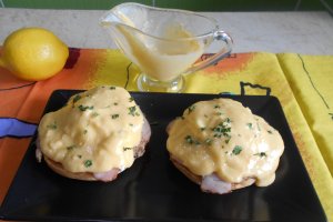 Aperitiv oua Benedict