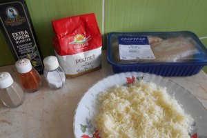 Snitele din file de piept de pui la cuptor, cu cus-cus
