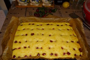 Desert prajitura cu iaurt si cirese