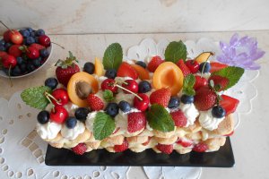 Tortulet cu fructe
