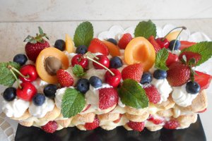 Tortulet cu fructe