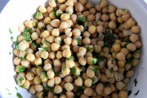 Salata de naut cu ficat de pui