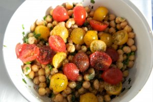 Salata de naut cu ficat de pui