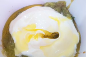 Salata turceasca de vinete cu dovlecel si iaurt