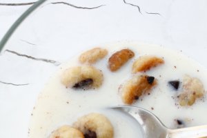 Cereale de casa cu lapte
