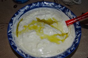 Aripioare de pui la gratar cu sos de iaurt