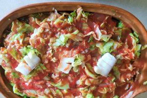 Sarmale cu varza verde si carne de vitel, la vas roman