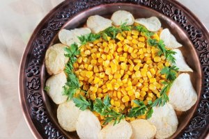 Salata Floare, cu fasole verde, porumb si carne de vitel