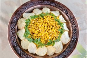 Salata Floare, cu fasole verde, porumb si carne de vitel