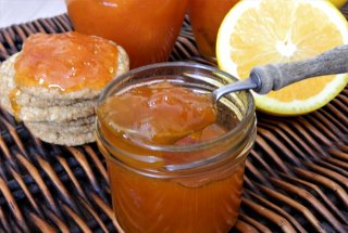 Dulceata de caise cu portocala