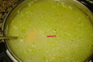 Ciorba de perisoare  cu ciuperci , carne si bors