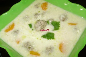Ciorba de perisoare  cu ciuperci , carne si bors