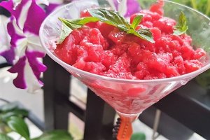 Granita de zmeura si menta