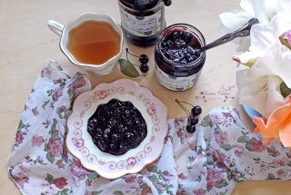 Dulceata de cirese amare