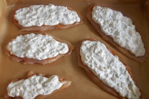 Piept de pui cu branzeturi, la cuptor
