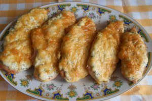 Piept de pui cu branzeturi, la cuptor