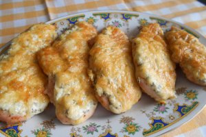 Piept de pui cu branzeturi, la cuptor