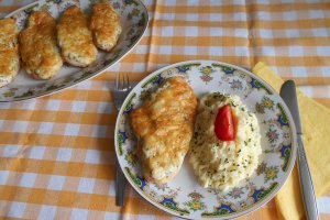 Piept de pui cu branzeturi, la cuptor