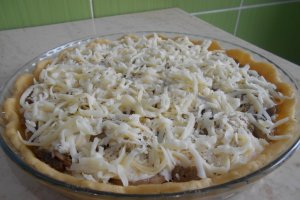 Aperitiv tarta sarata, cu ciuperci si branzeturi