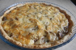 Aperitiv tarta sarata, cu ciuperci si branzeturi
