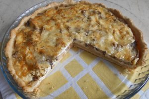 Aperitiv tarta sarata, cu ciuperci si branzeturi