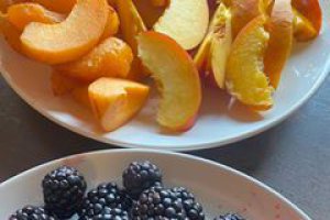 Desert prajitura cu fructe de vara