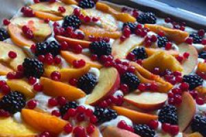 Desert prajitura cu fructe de vara