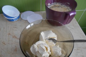 Crema de mascarpone cu frisca, pentru torturi si prajituri