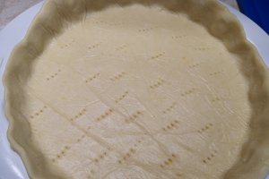 Tarta cu dovlecei, branza si rosii cherry