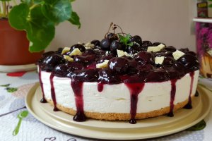 Desert cheesecake cu cirese, la rece