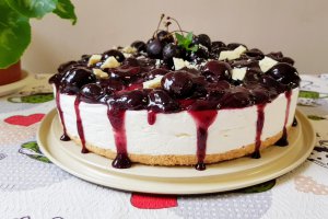 Desert cheesecake cu cirese, la rece