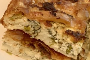 Aperitiv placinta cu branza, ceapa si marar