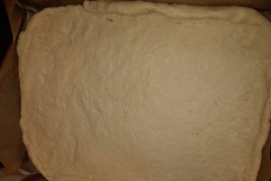 Desert placinta cu urda si stafide
