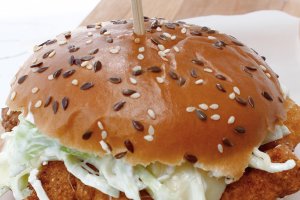 Burgeri cu pui Shanghai