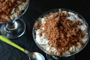 Desert budinca de chia cu granita de ciocolata