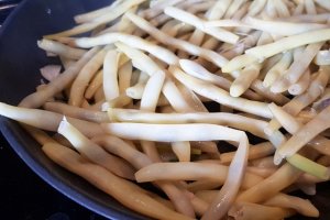 Pastai galbene cu smantana si mozzarella