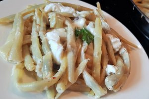Pastai galbene cu smantana si mozzarella