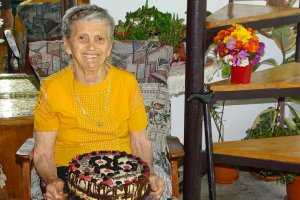 Desert tort Lucia (86 de ani)