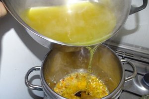 Ciorba taraneasca cu piept de pui
